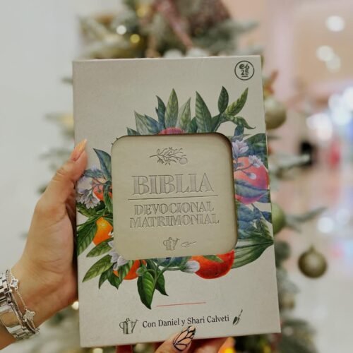 NBV Biblia Devocional Matrimonial - Edición de Lujo [Biblia]
Imitación Piel - Beige