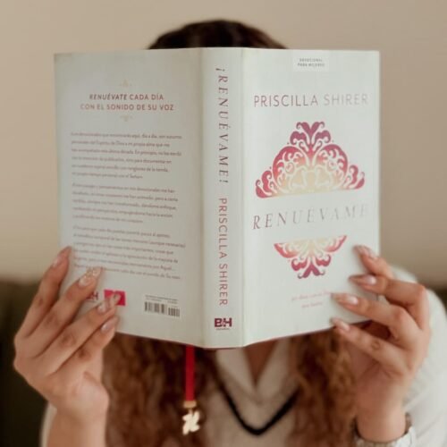 Renuévame (Devocional Para Mujeres) (Spanish Edition) Tapa dura
