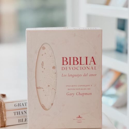 Biblia devocional los lenguajes del amor RVR60 - Edición Oro Rosa