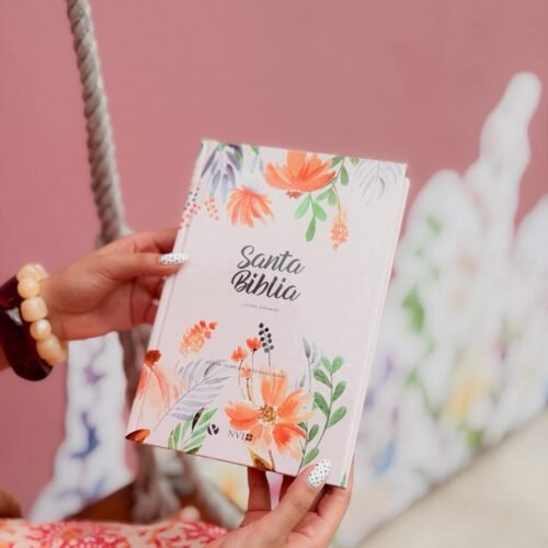 NVI Biblia Letra Grande Floral
Nueva Versión Internacional