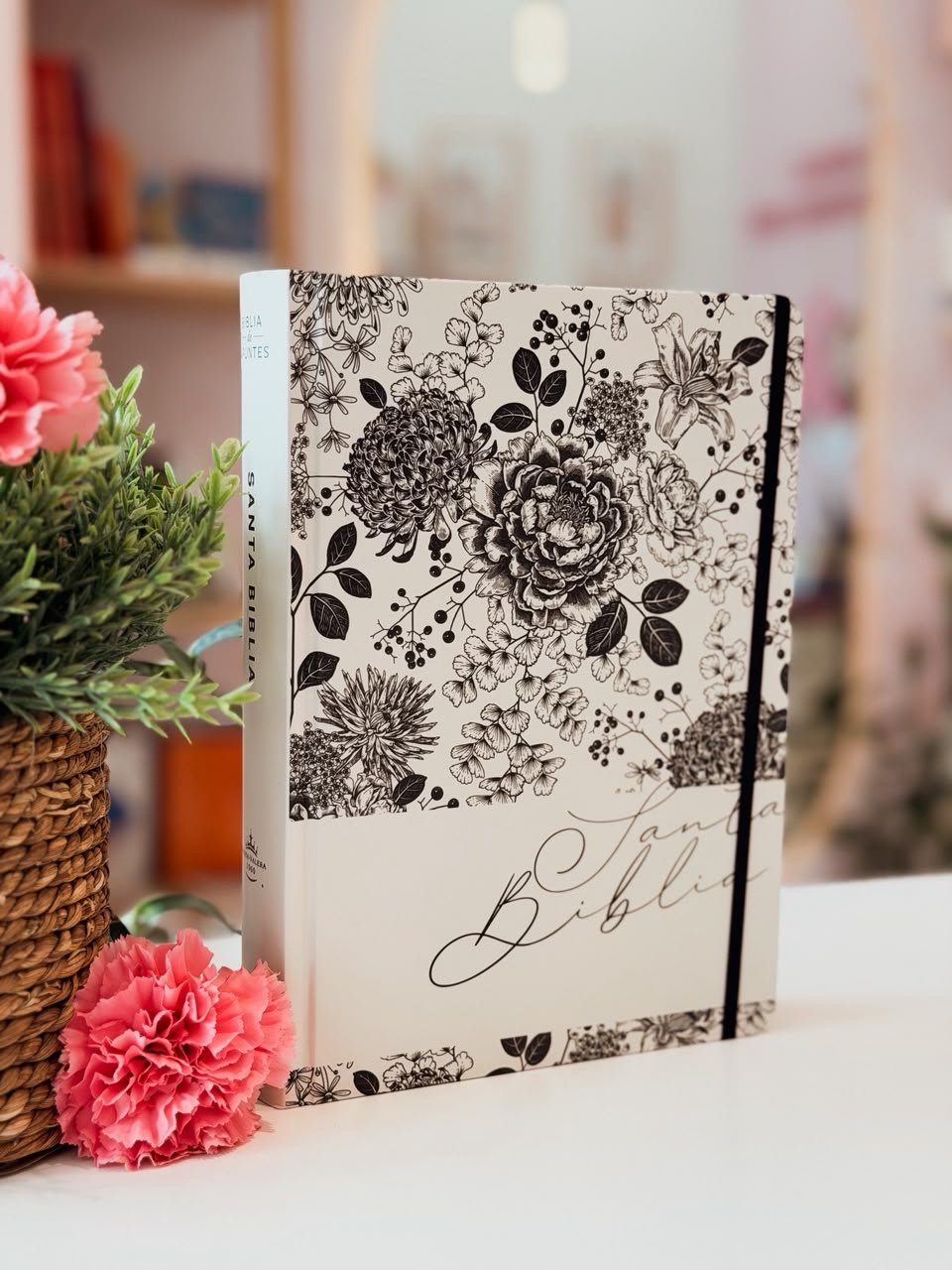 BIBLIA DE APUNTES REINA VALERA 1960 TAPA DURA BLANCO NEGRO FLORAL - Image 2