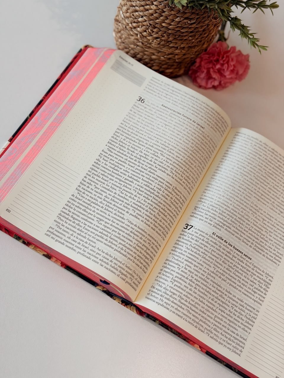 BIBLIA DE APUNTES REINA VALERA 1960 TAPA DURA AZUL MARINO FLORAL - Image 3