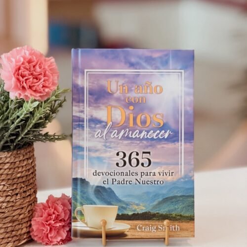 Un año con Dios al amanecer: 365 devocionales para vivir el Padre Nuestro