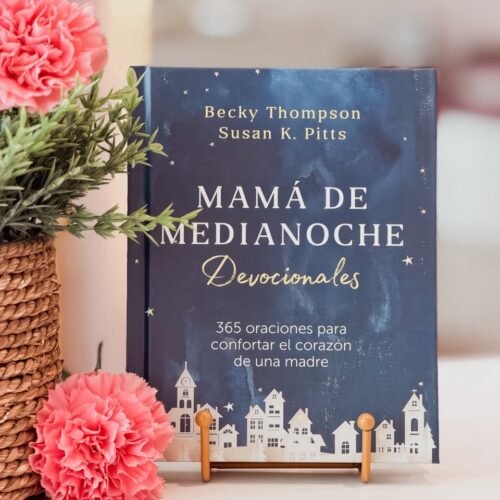 Mamá de medianoche. Devocionales / Midnight Mom Devotional (Spanish Edition)