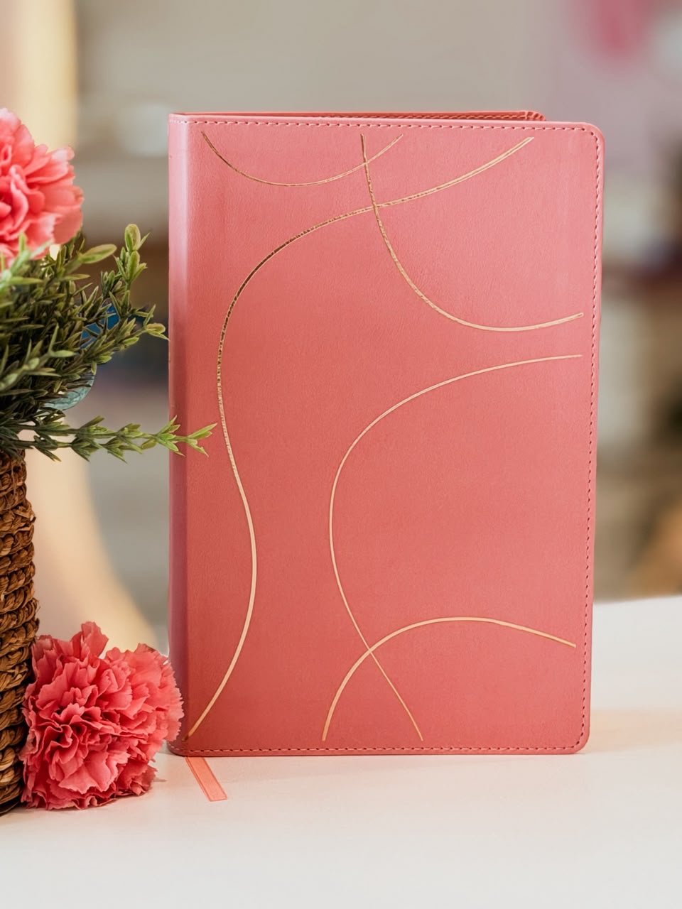 Biblia NTV | Estudio Diario Vivir para Jóvenes - Piel Rosa Filament - Image 2