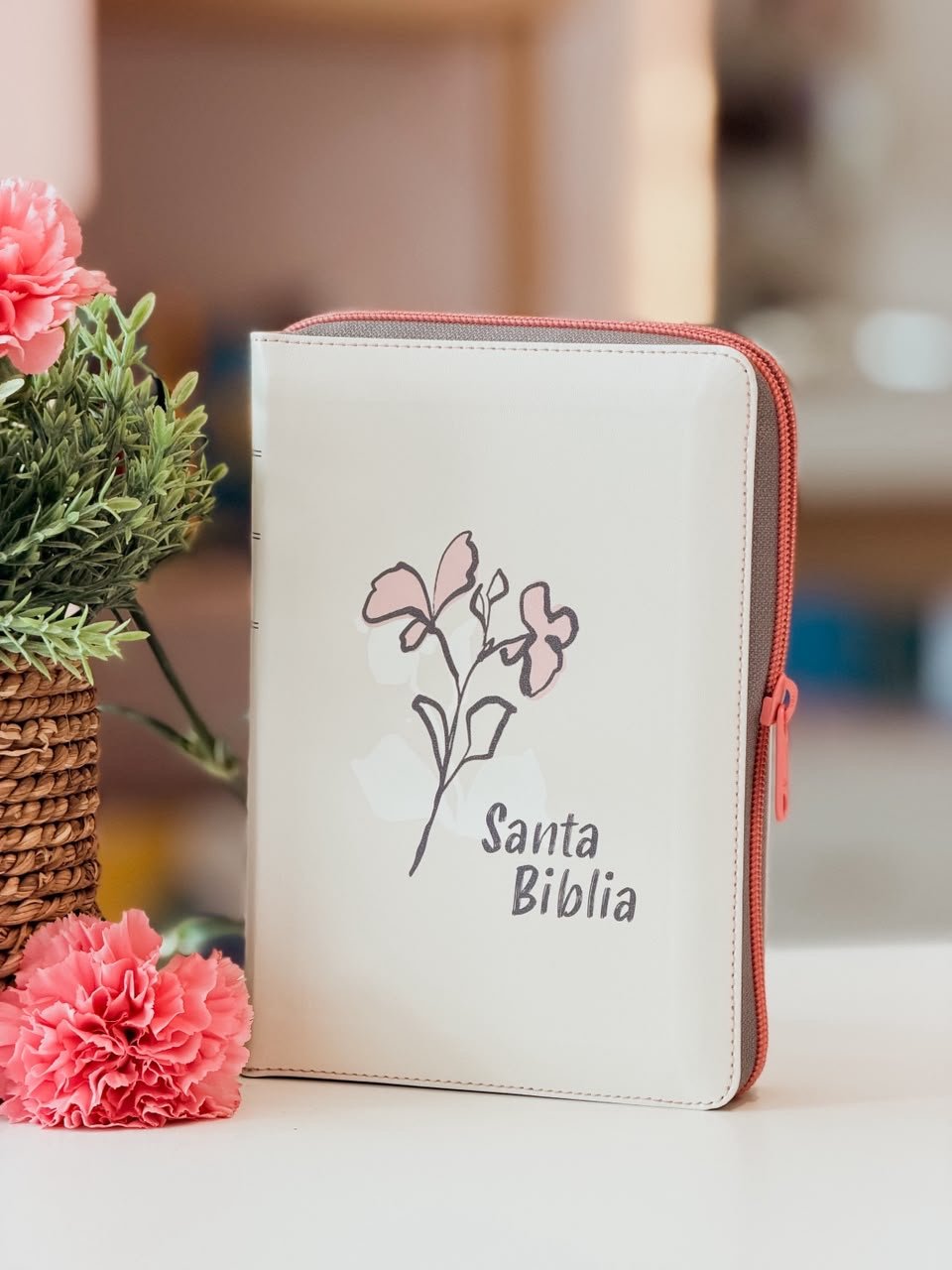 Biblia compacta NTV, letra gigante de zíper - Image 2