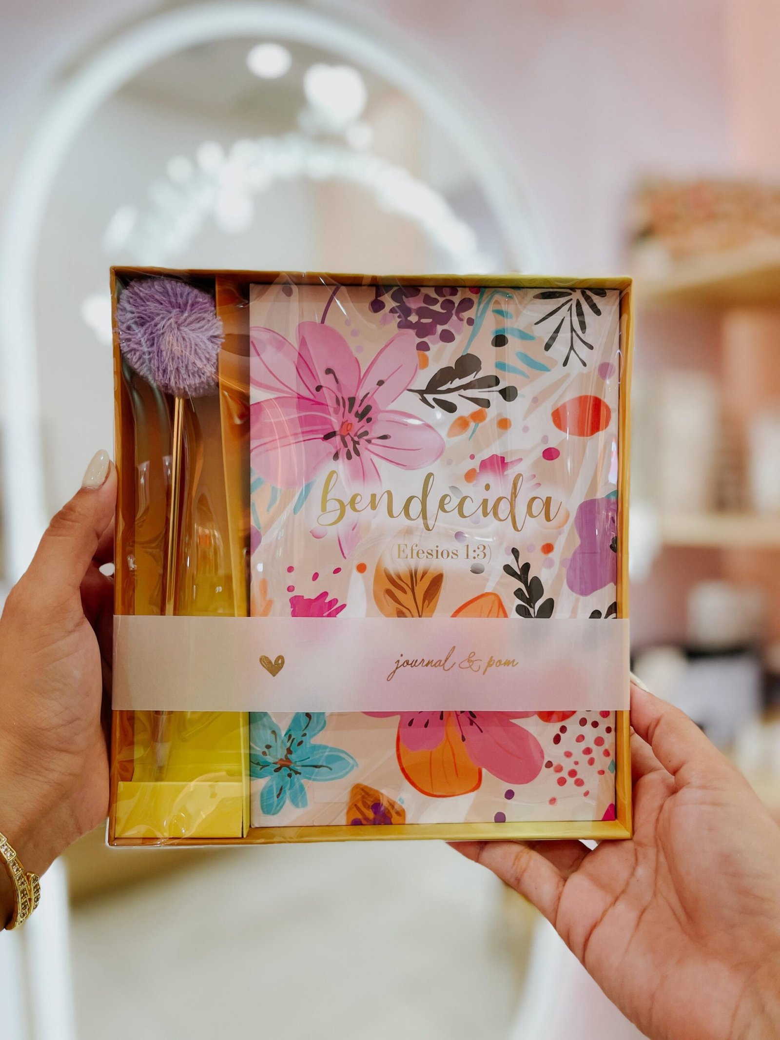 Journal y Bolígrafo Pom Pom | Bendecida