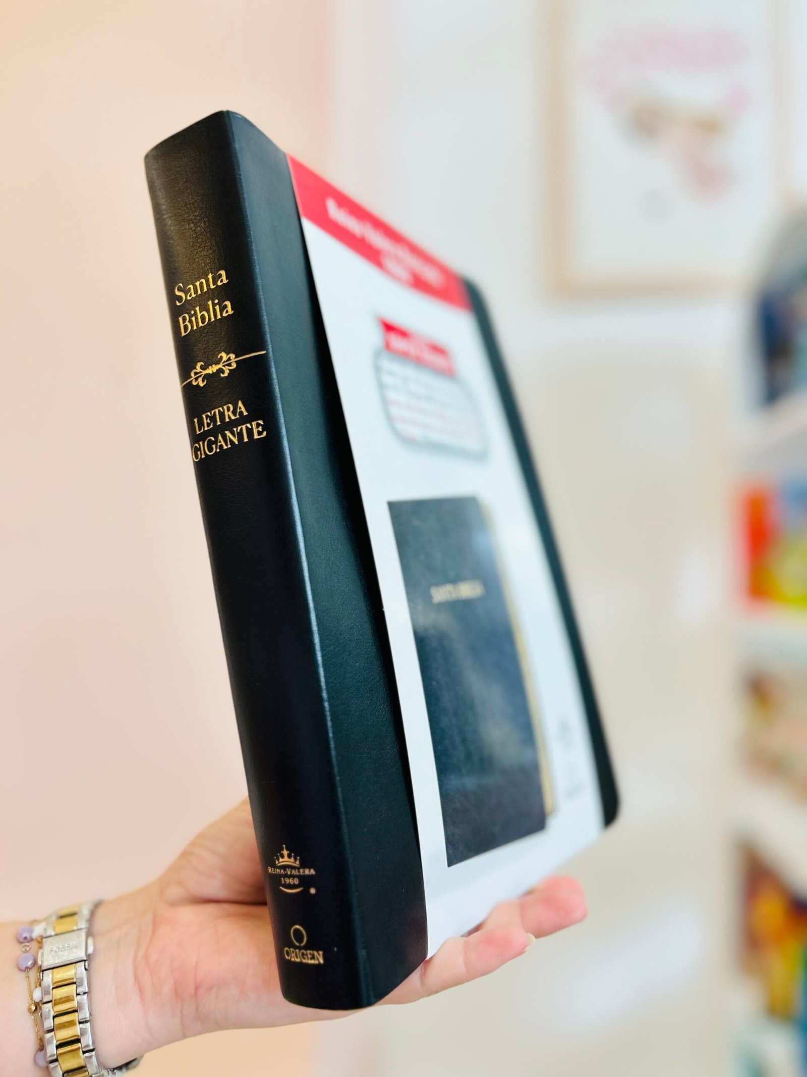 Biblia Reina Valera Revisada 1960 letra súper gigante, símil piel negro - Image 2