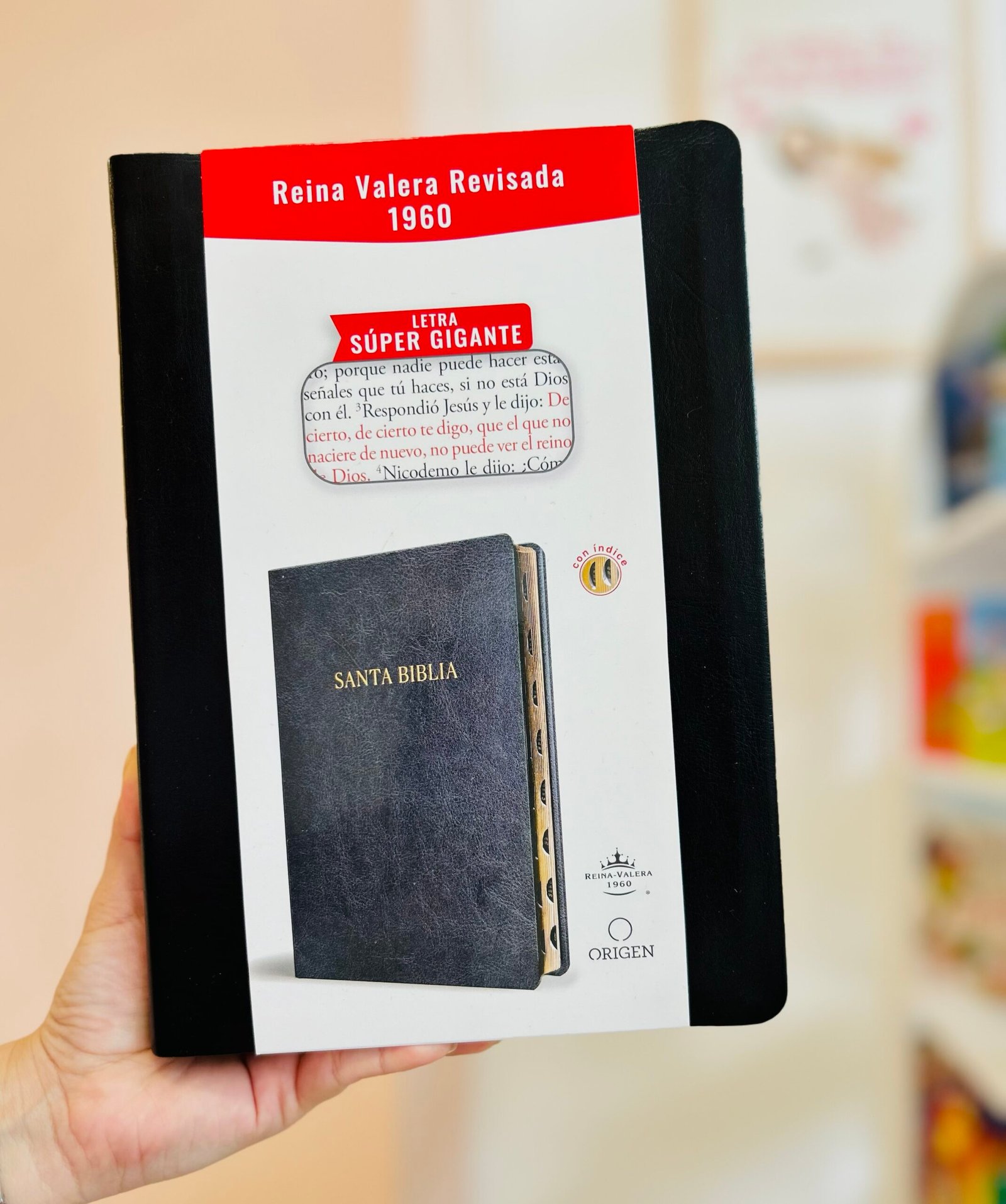 Biblia Reina Valera Revisada 1960 letra súper gigante, símil piel negra con índice